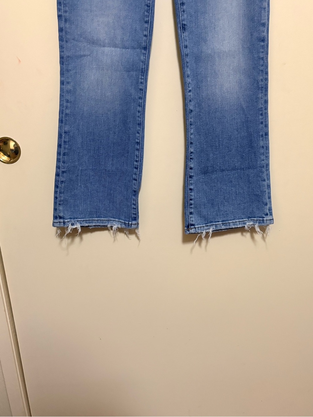 Frame Denim Light Blue Flare Crop Jeans - Picture 4 of 9